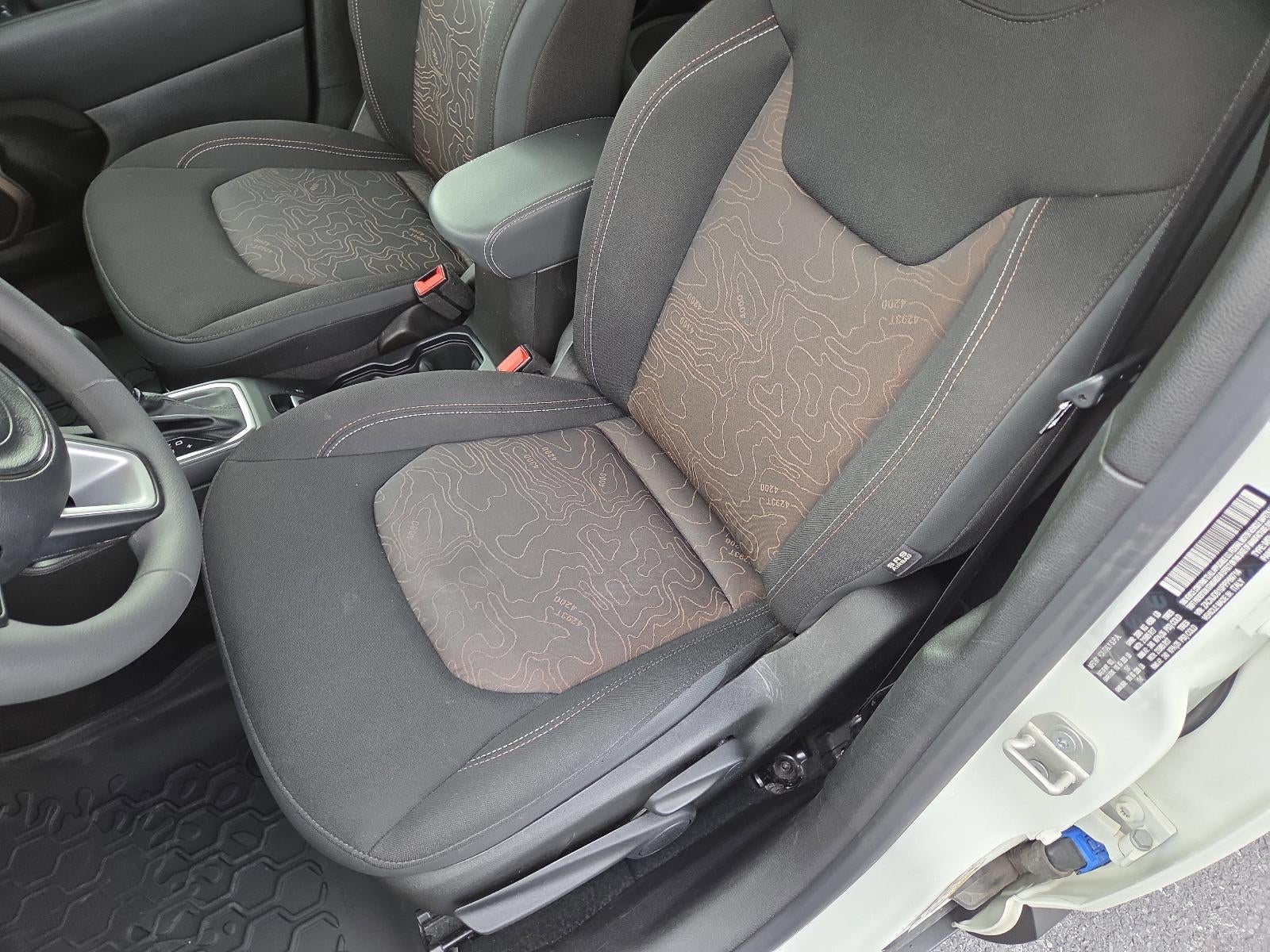 2023 Jeep Renegade (RED) Edition 4x4 *Ltd Avail*