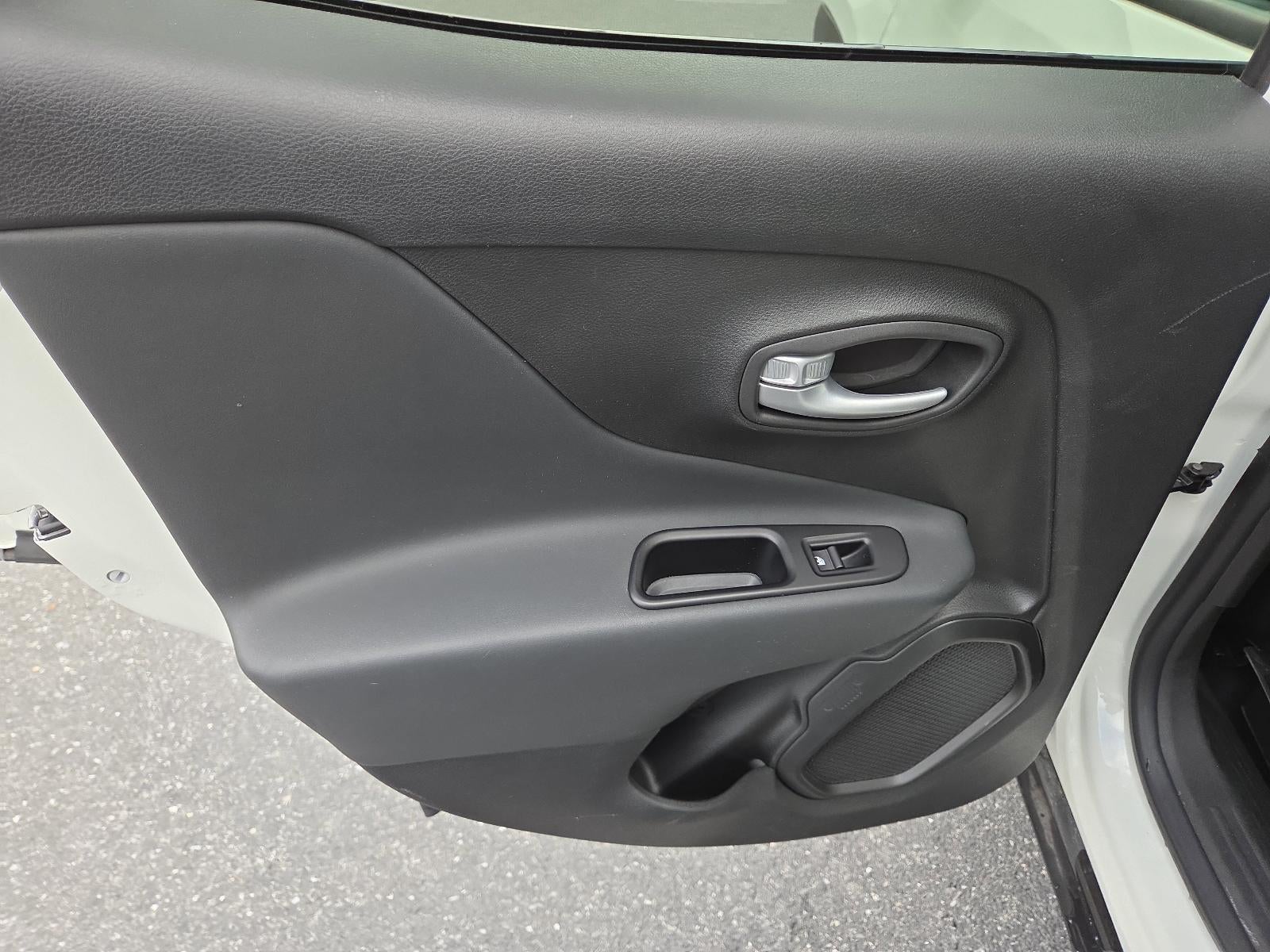 2023 Jeep Renegade (RED) Edition 4x4 *Ltd Avail*