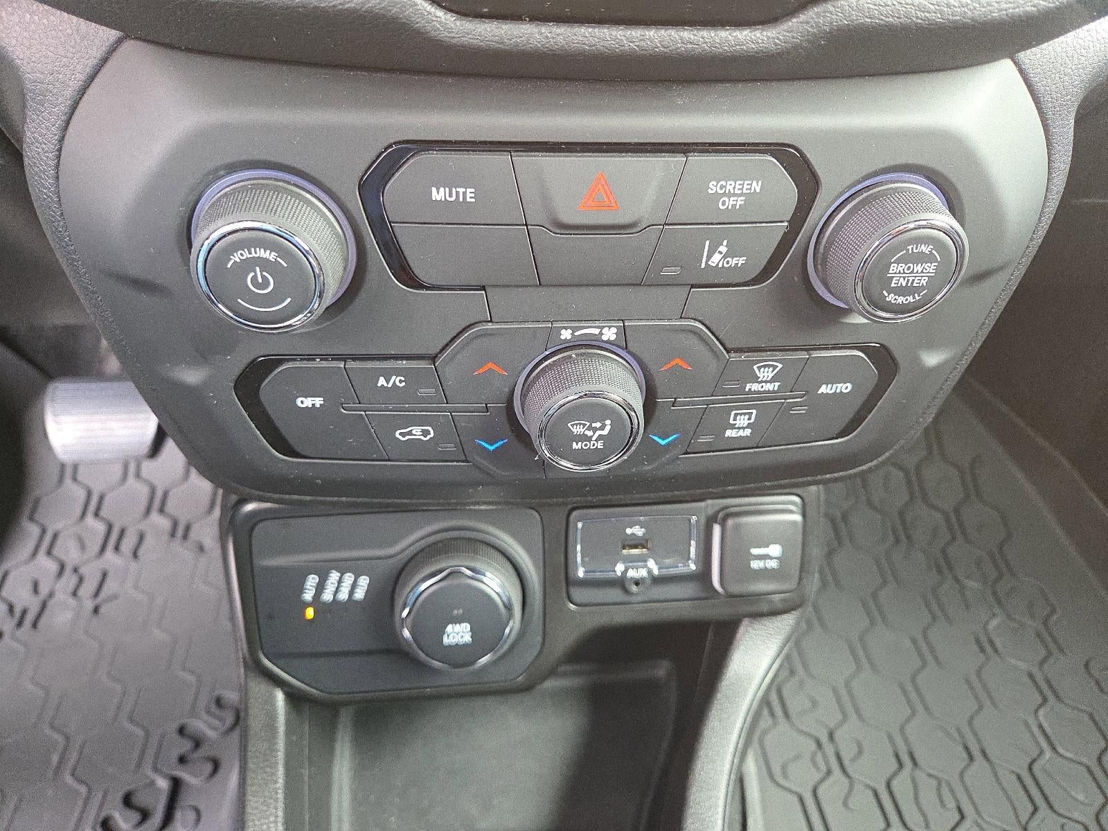 2023 Jeep Renegade (RED) Edition 4x4 *Ltd Avail*