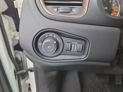 2023 Jeep Renegade (RED) Edition 4x4 *Ltd Avail*