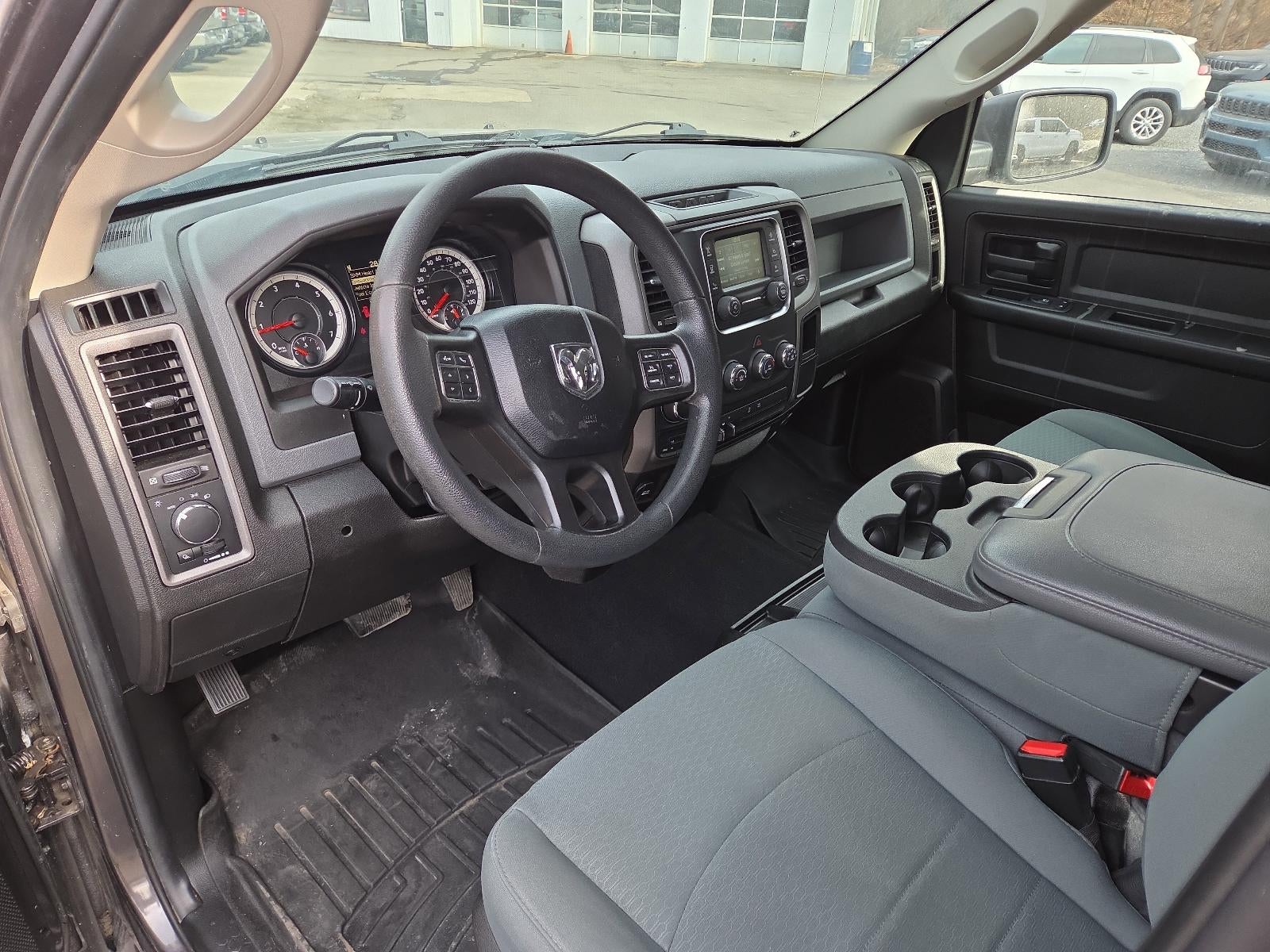 2019 RAM 1500 Classic Tradesman 4x4 Crew Cab 5'7" Box