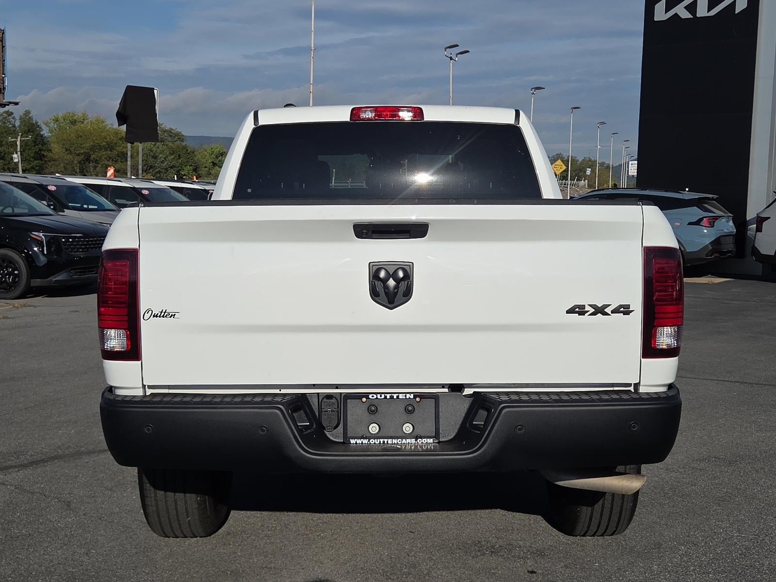 2024 RAM 1500 Classic Warlock 4x4 Crew Cab 5'7" Box