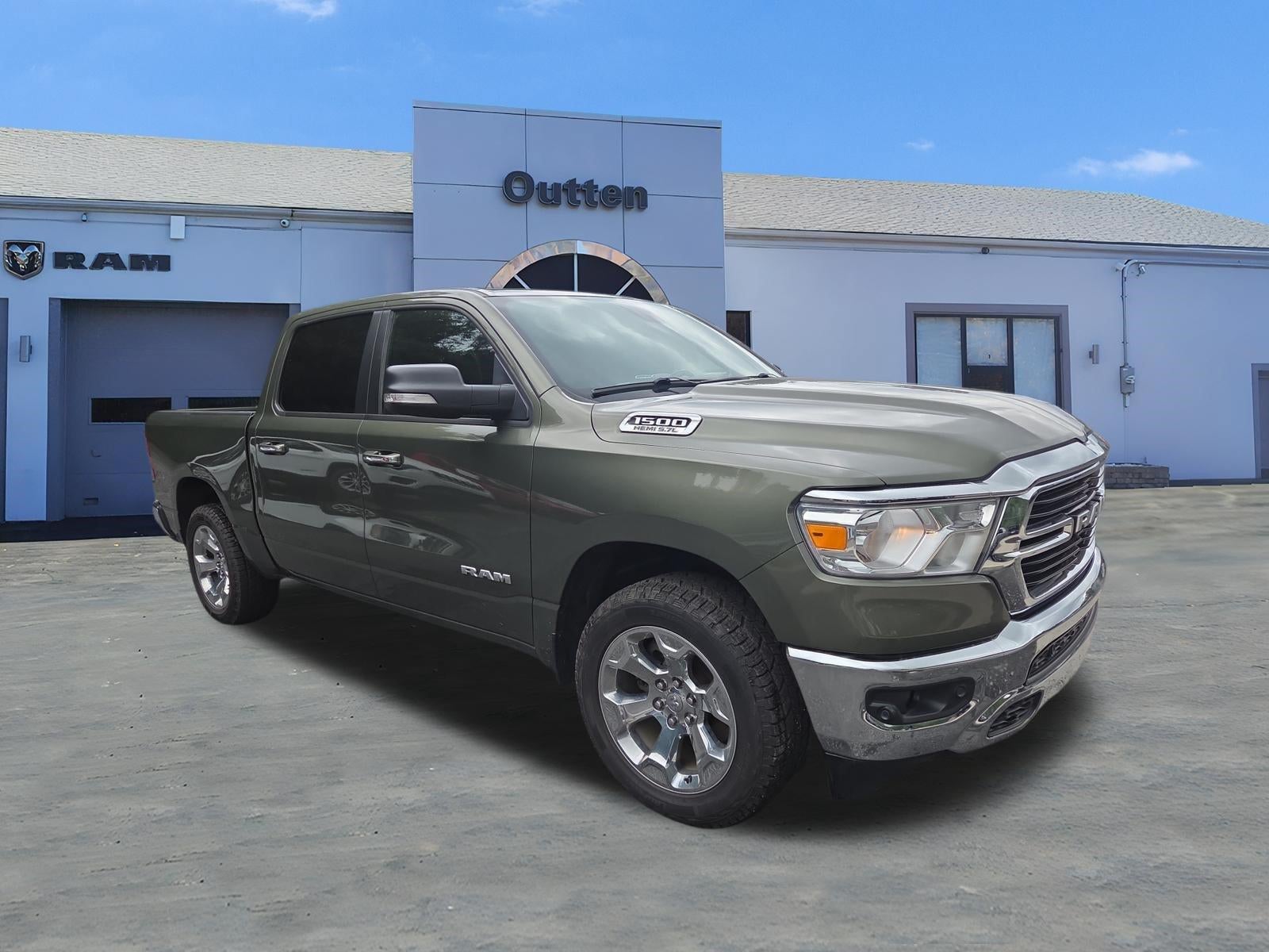 2020 RAM 1500 Big Horn 4x4 Crew Cab 5'7" Box