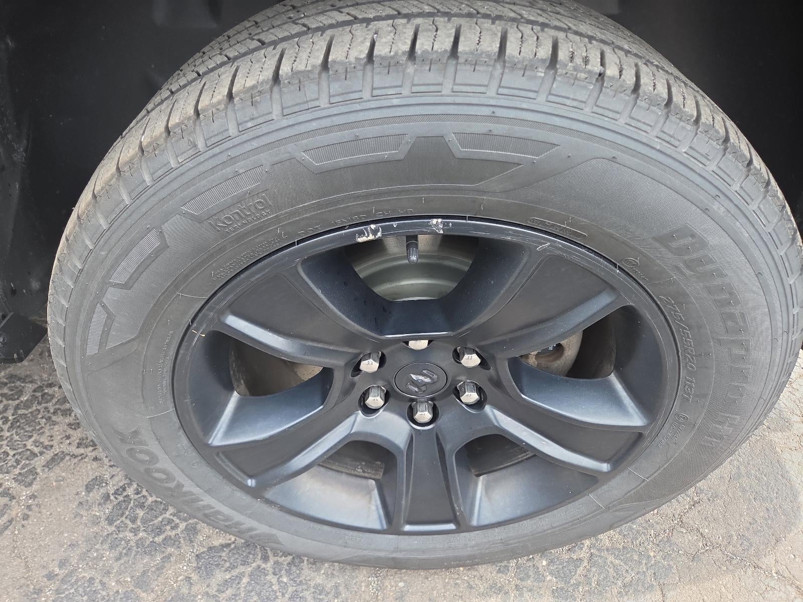 2020 RAM 1500 Big Horn 4x4 Crew Cab 5'7" Box