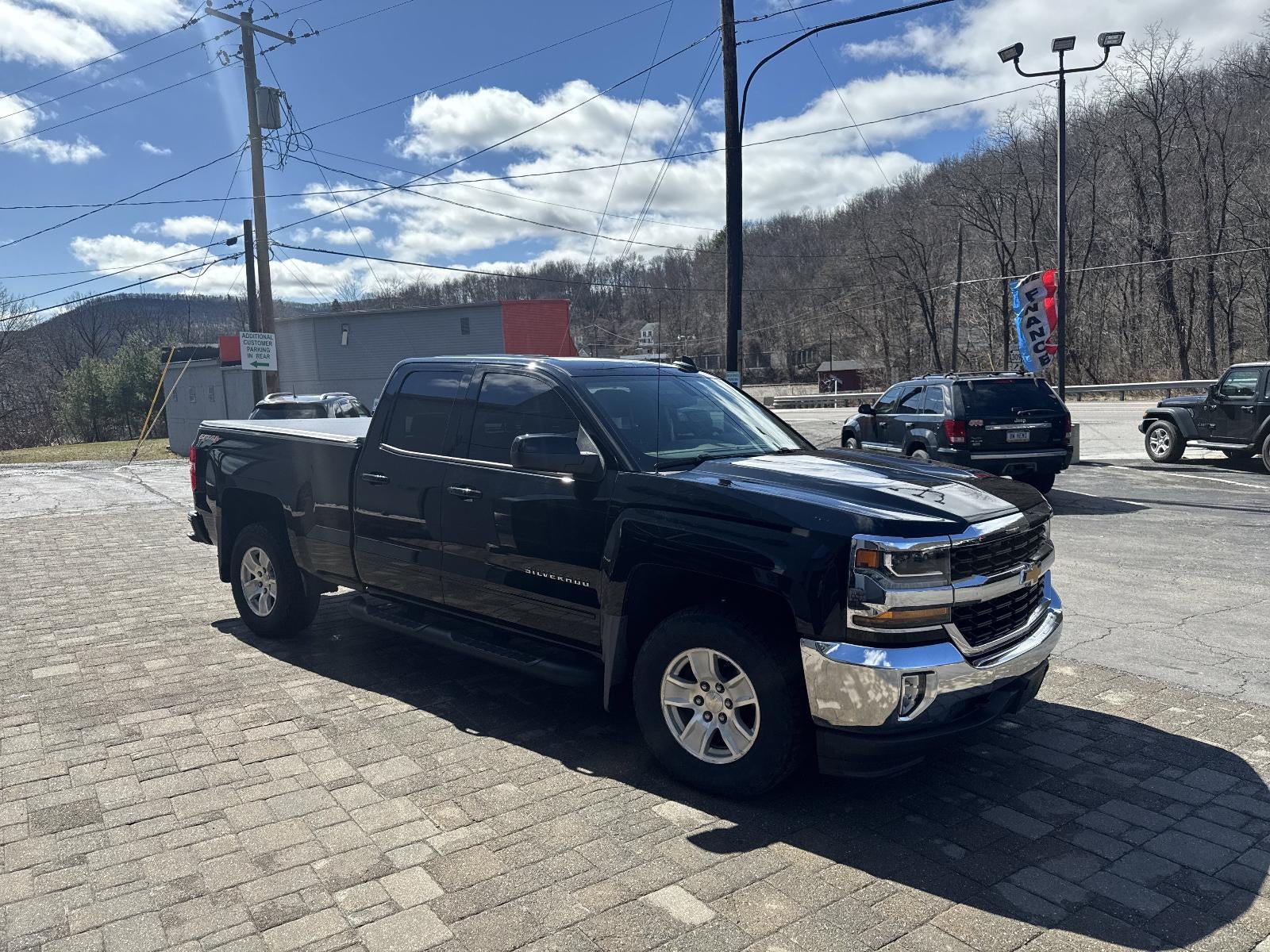 2017 Chevrolet Silverado 1500 Double Cab Standard Box 4-Wheel Drive LT