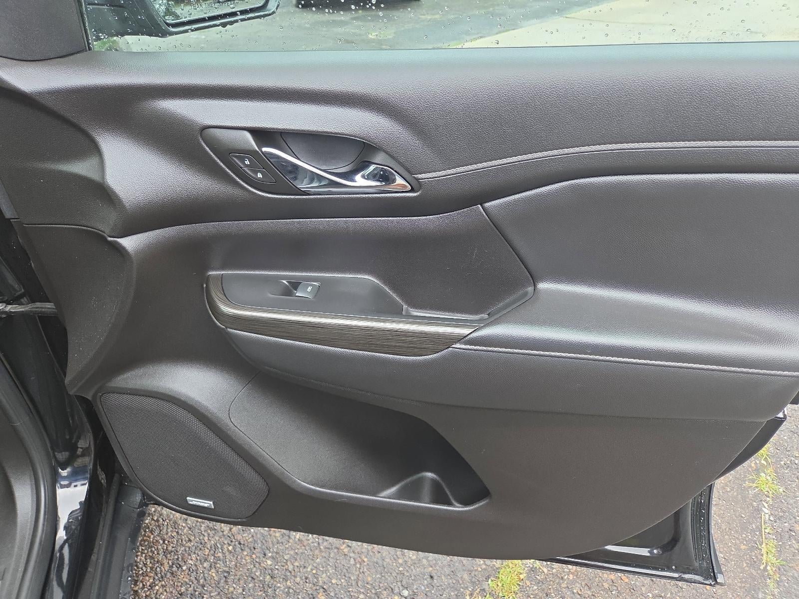 2023 GMC Acadia AWD SLT