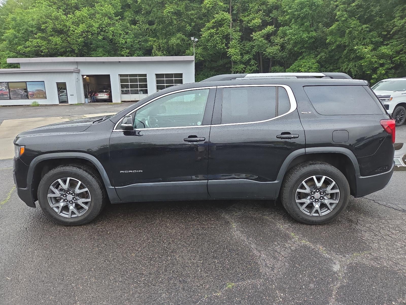 2023 GMC Acadia AWD SLT