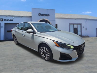 2023 Nissan Altima 2.5 SV Sedan