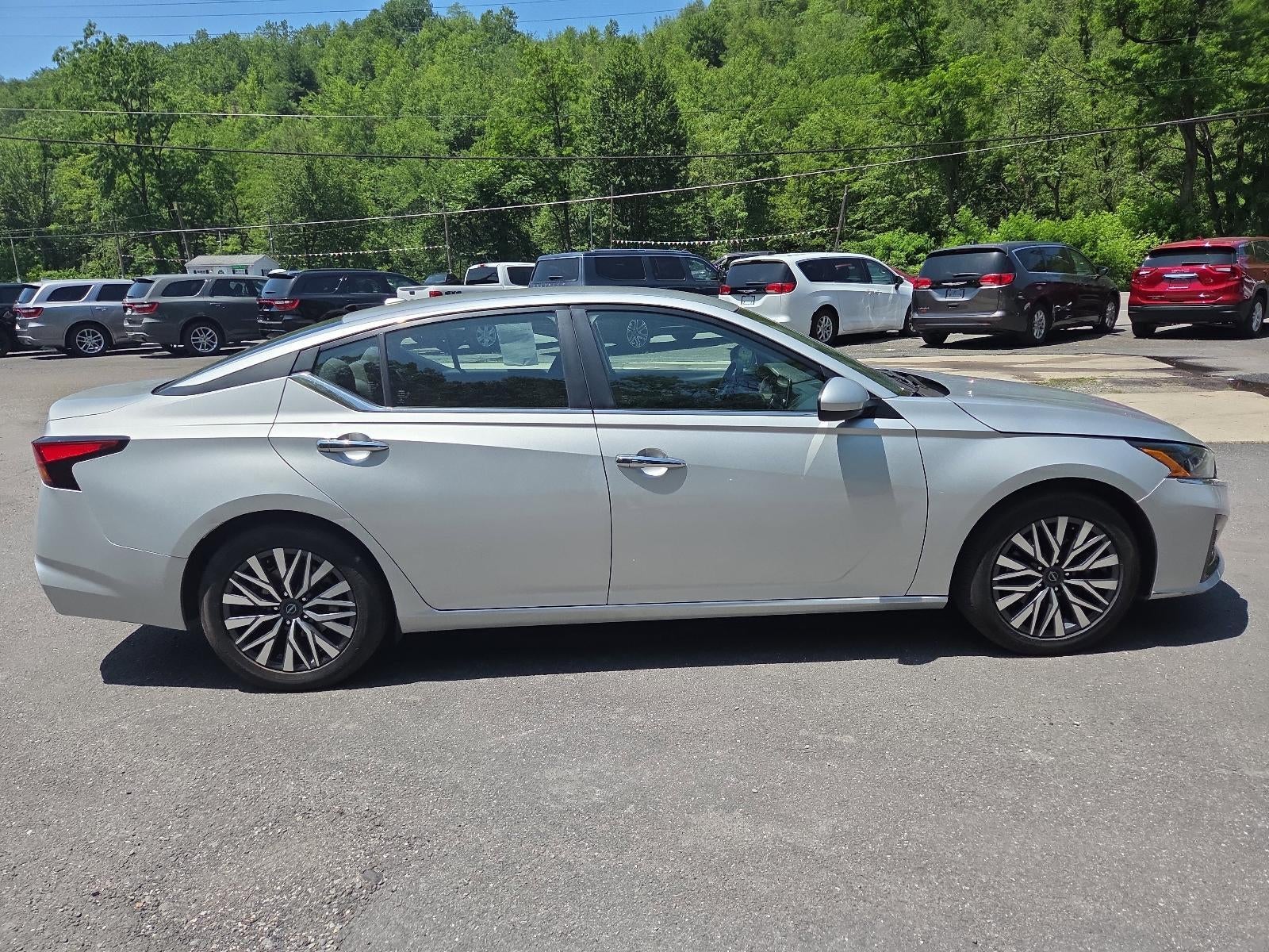 2023 Nissan Altima 2.5 SV Sedan