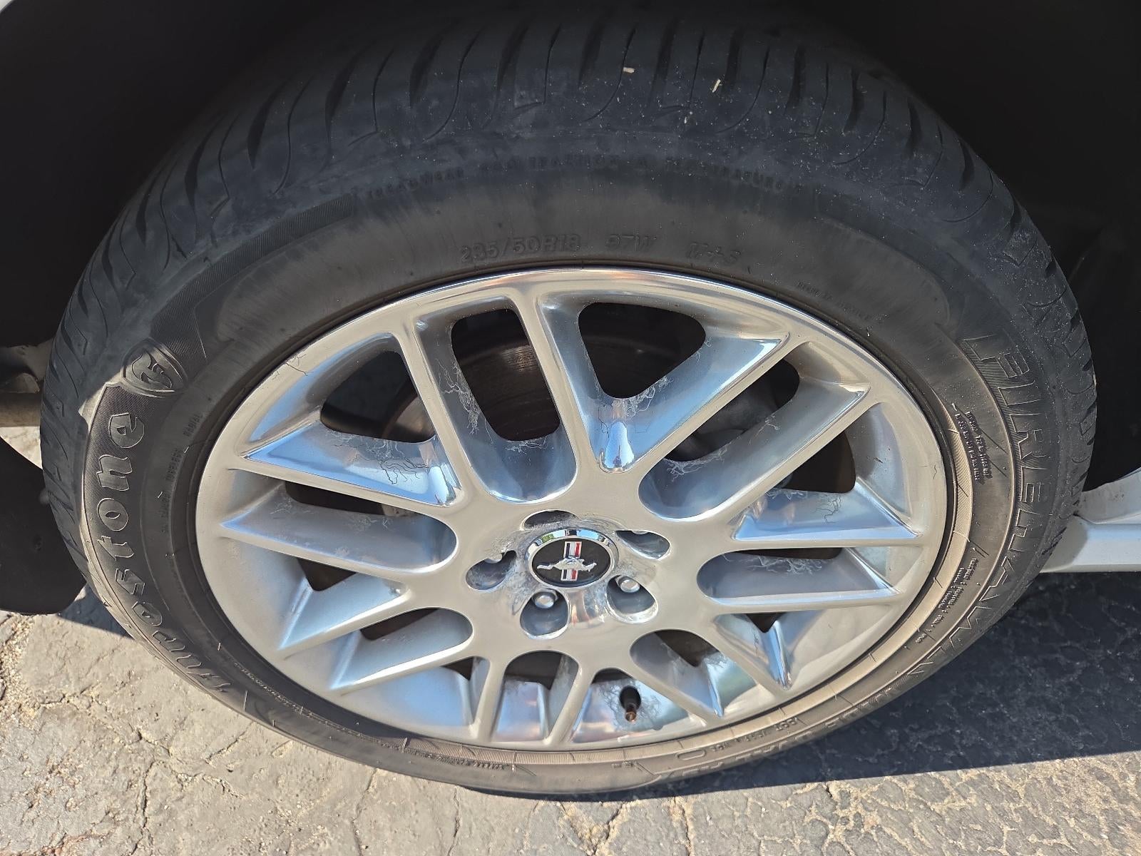 2014 Ford Mustang 2dr Cpe V6