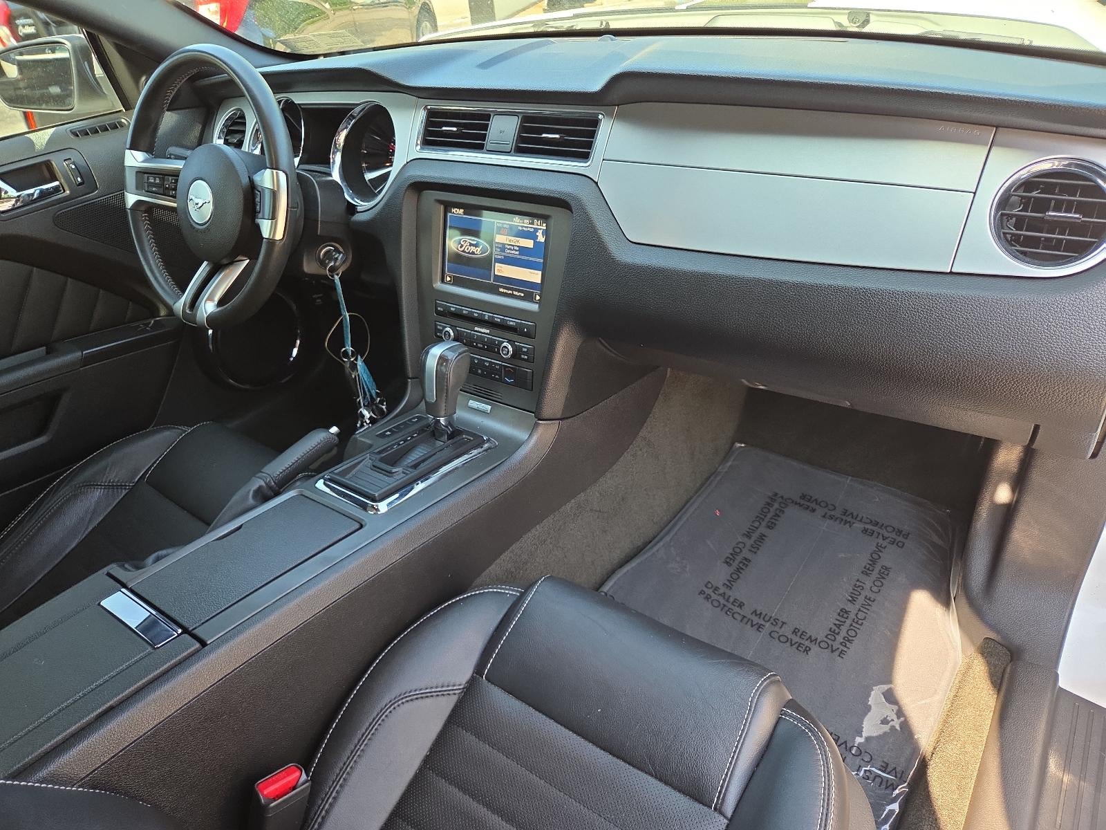 2014 Ford Mustang 2dr Cpe V6