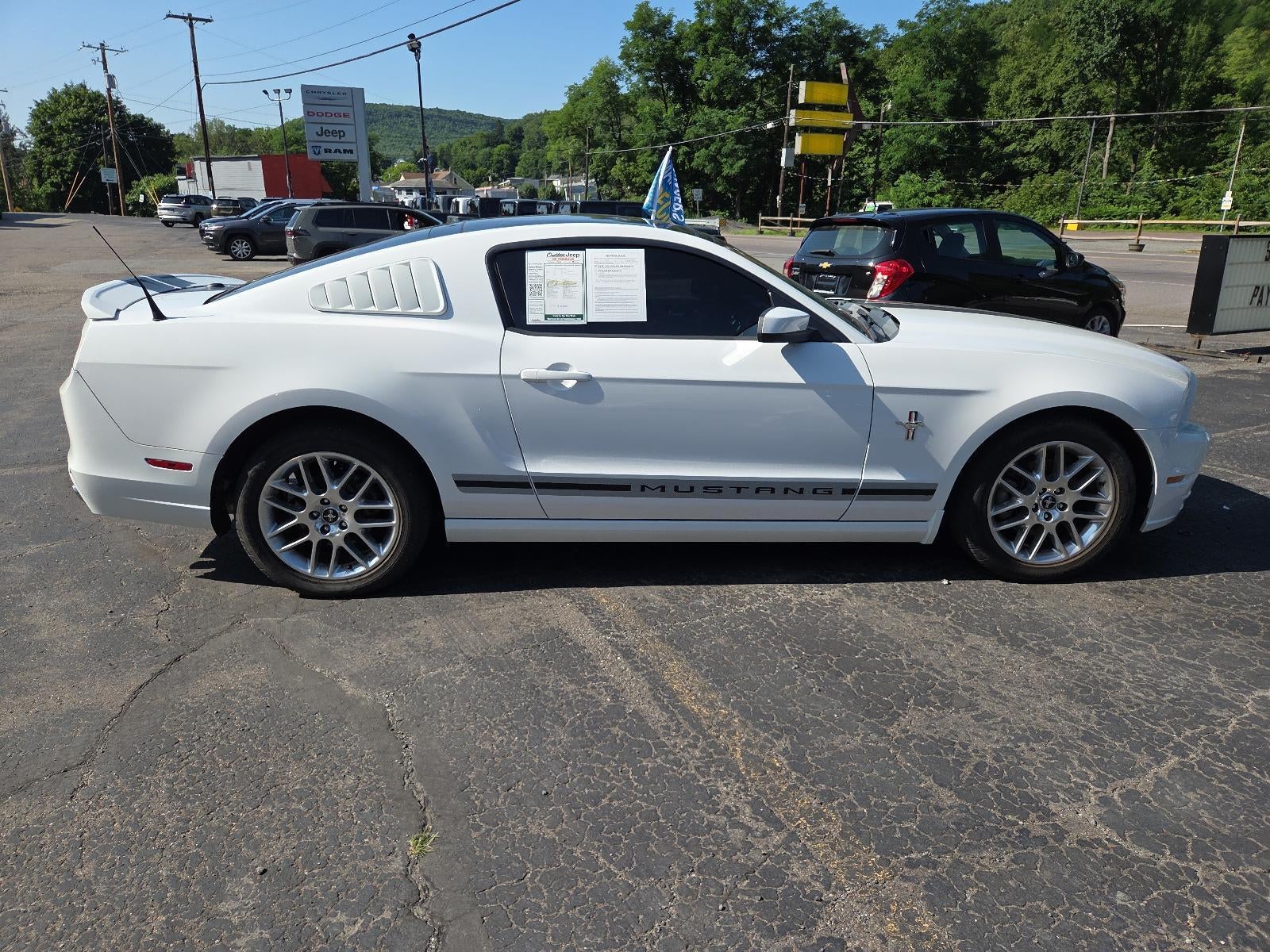 2014 Ford Mustang 2dr Cpe V6