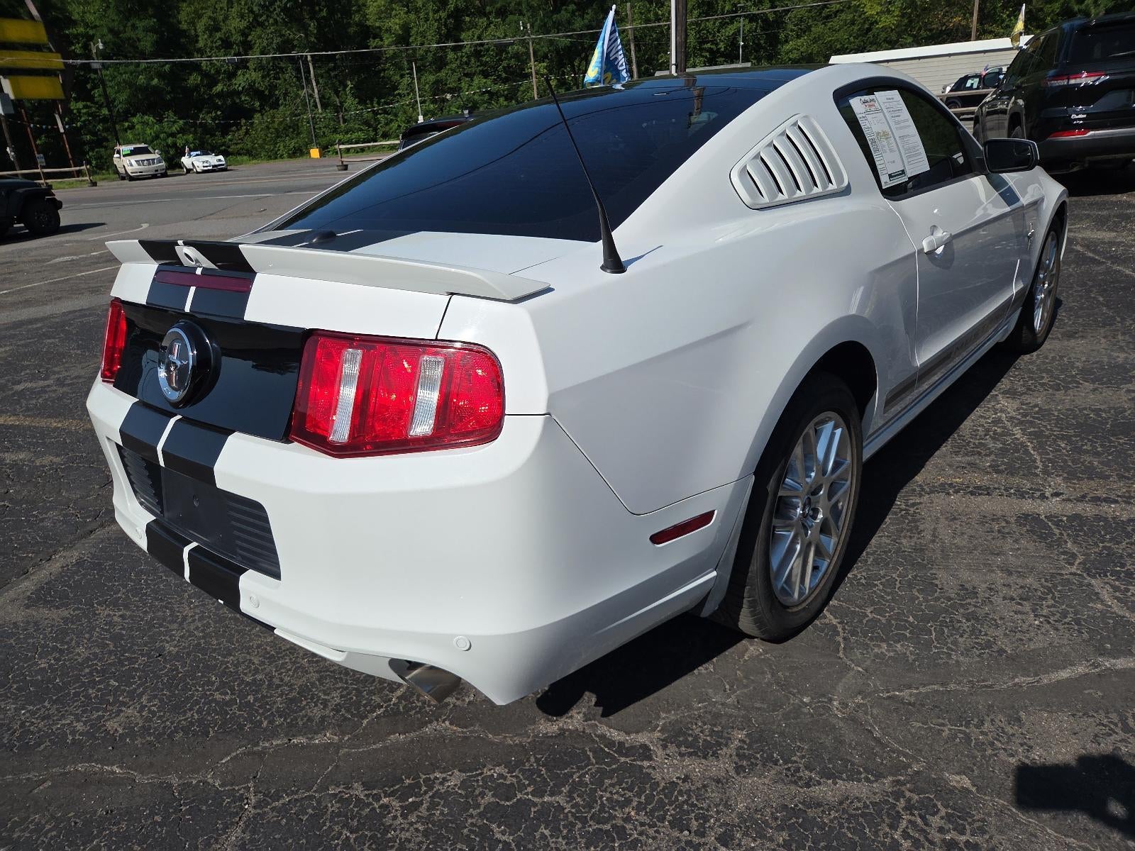 2014 Ford Mustang 2dr Cpe V6