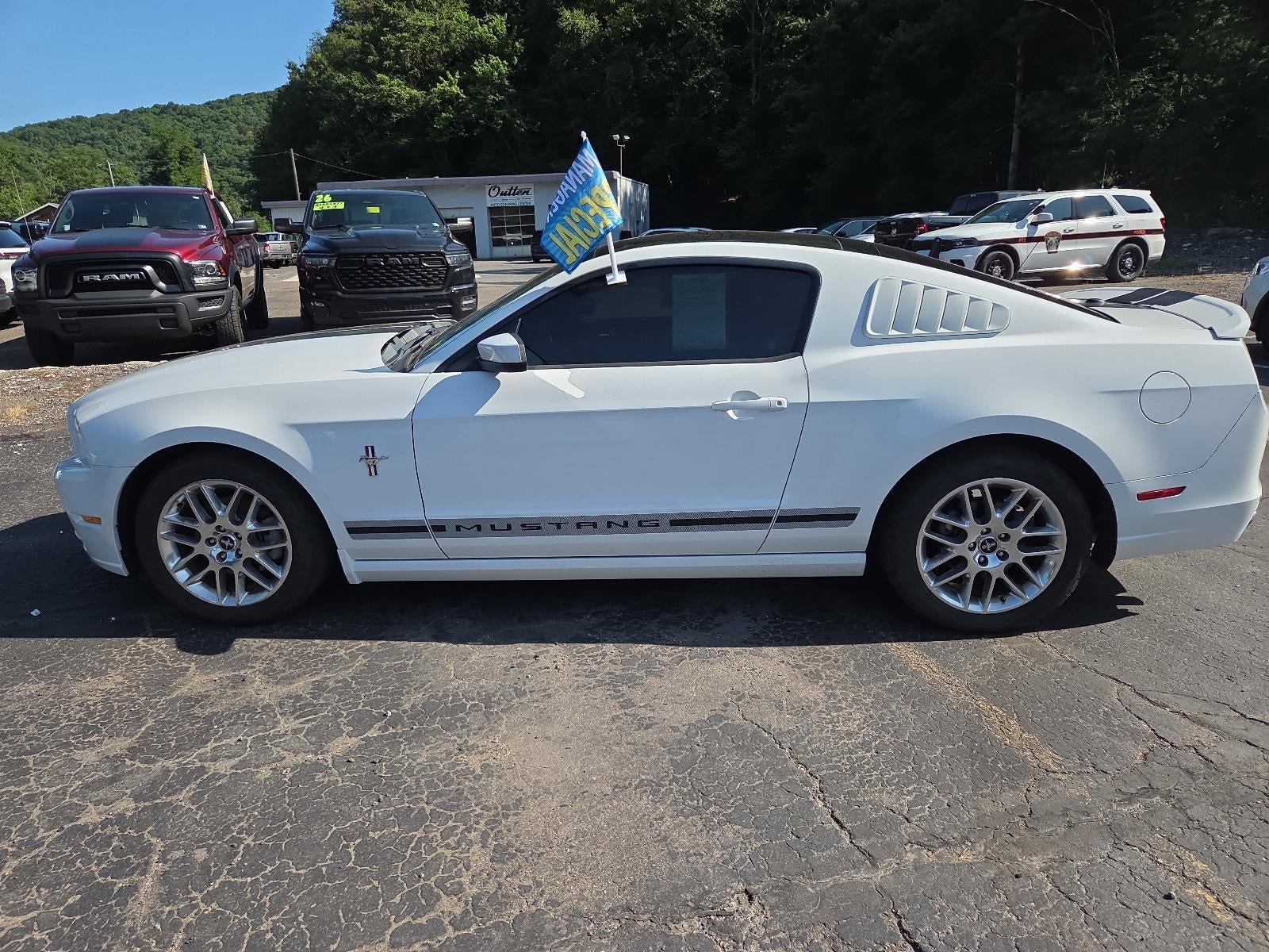 2014 Ford Mustang 2dr Cpe V6