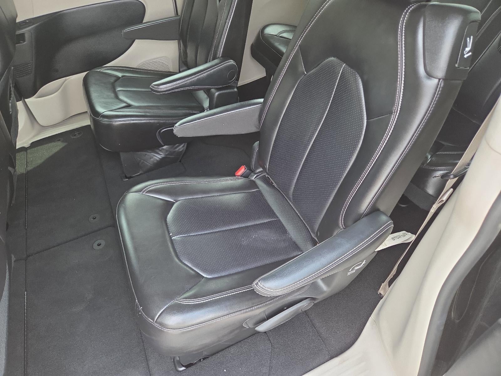 2023 Chrysler Pacifica Touring L FWD