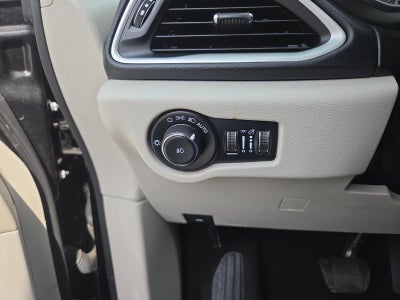 2023 Chrysler Pacifica Touring L FWD