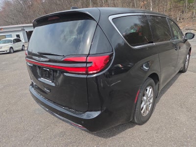 2023 Chrysler Pacifica Touring L FWD