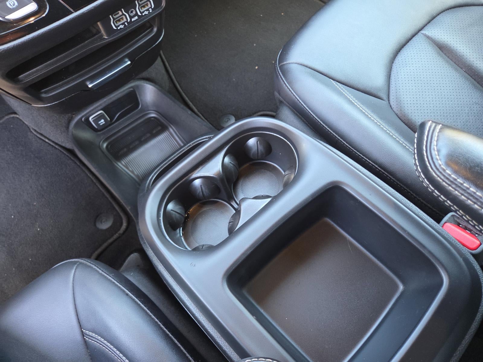 2025 Chrysler Pacifica Select FWD