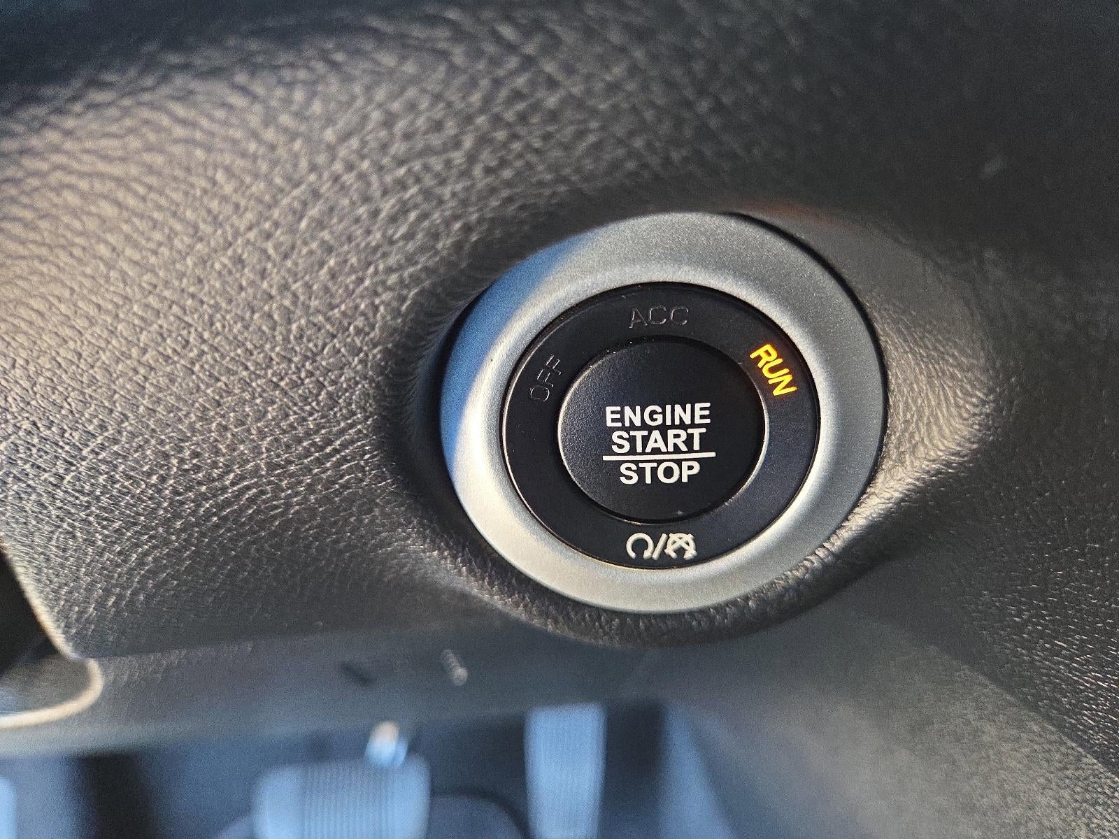 2025 Chrysler Pacifica Select FWD