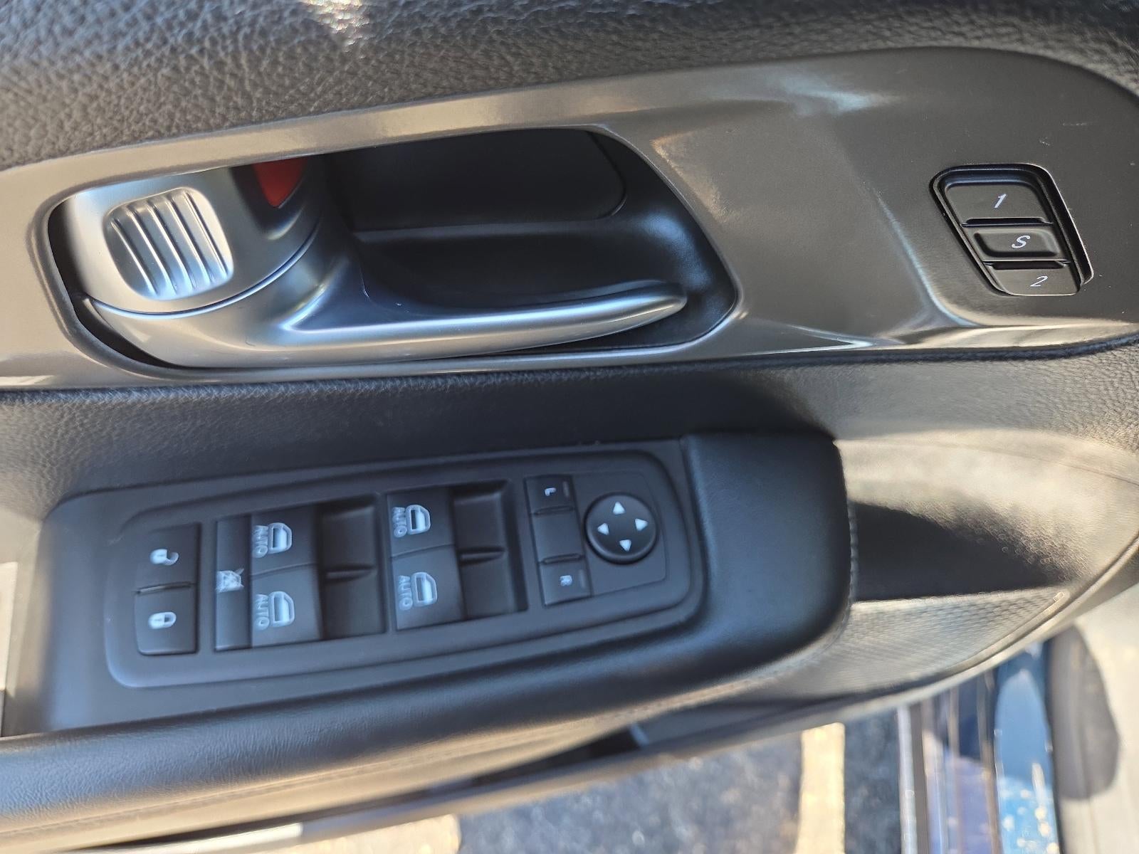2025 Chrysler Pacifica Select FWD