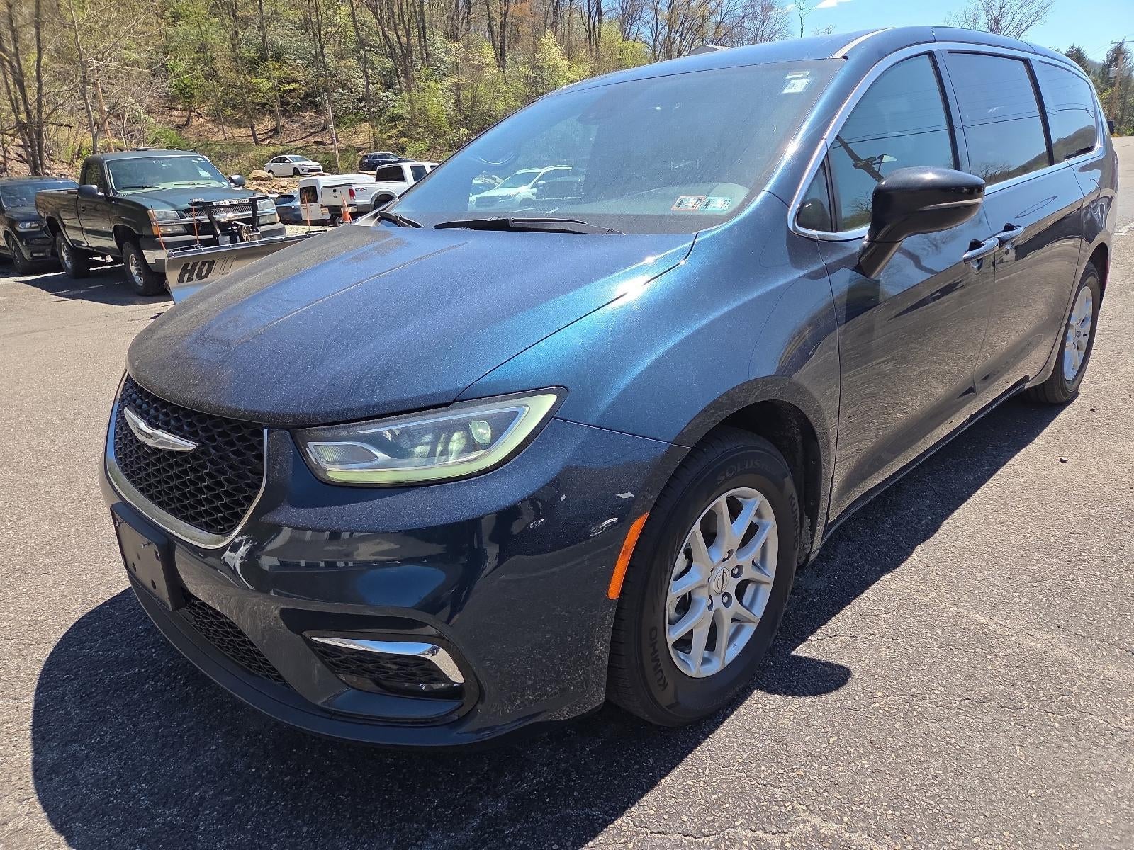 2025 Chrysler Pacifica Select FWD