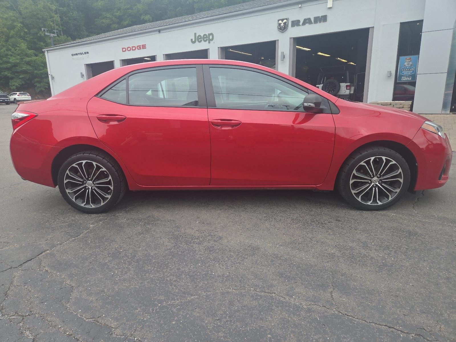 2015 Toyota Corolla 4dr Sdn CVT Auto S (SE)