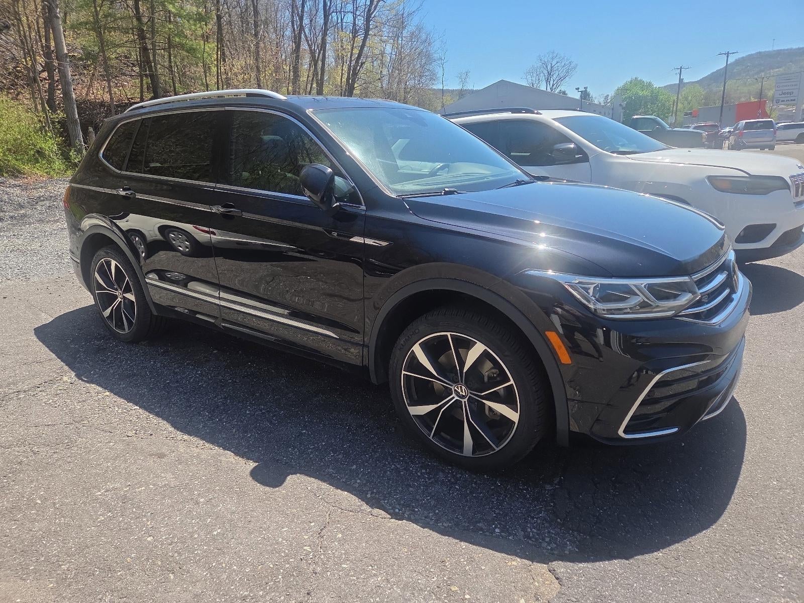 2022 Volkswagen Tiguan 2.0T SEL R-Line 4MOTION