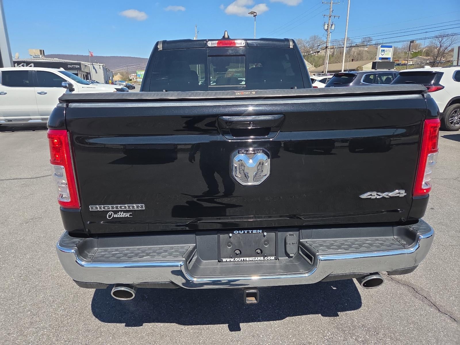 2021 RAM 1500 Big Horn 4x4 Crew Cab 5'7" Box