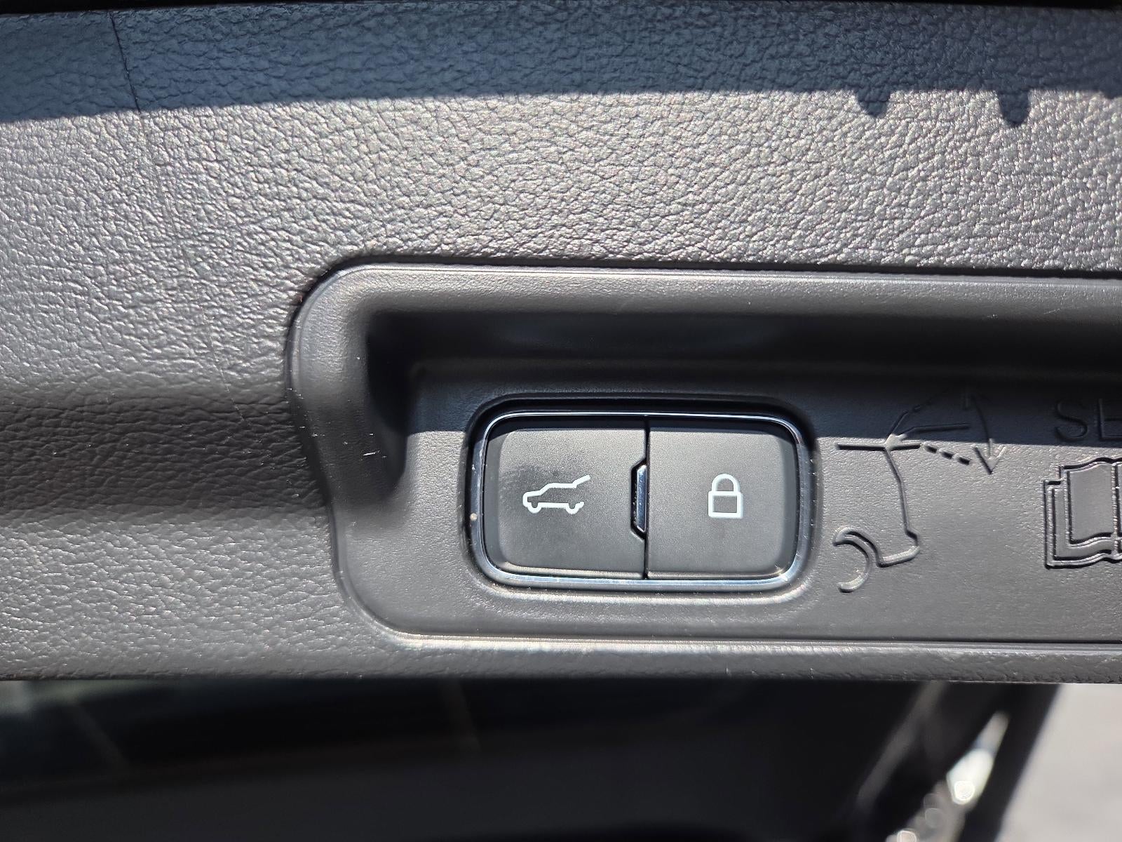 2025 Ford Explorer ST-Line 4WD