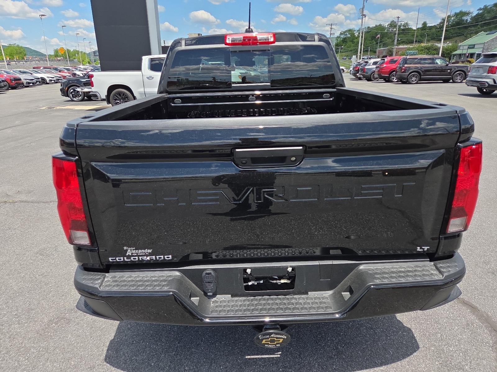 2023 Chevrolet Colorado Crew Cab Short Box 4-Wheel Drive LT