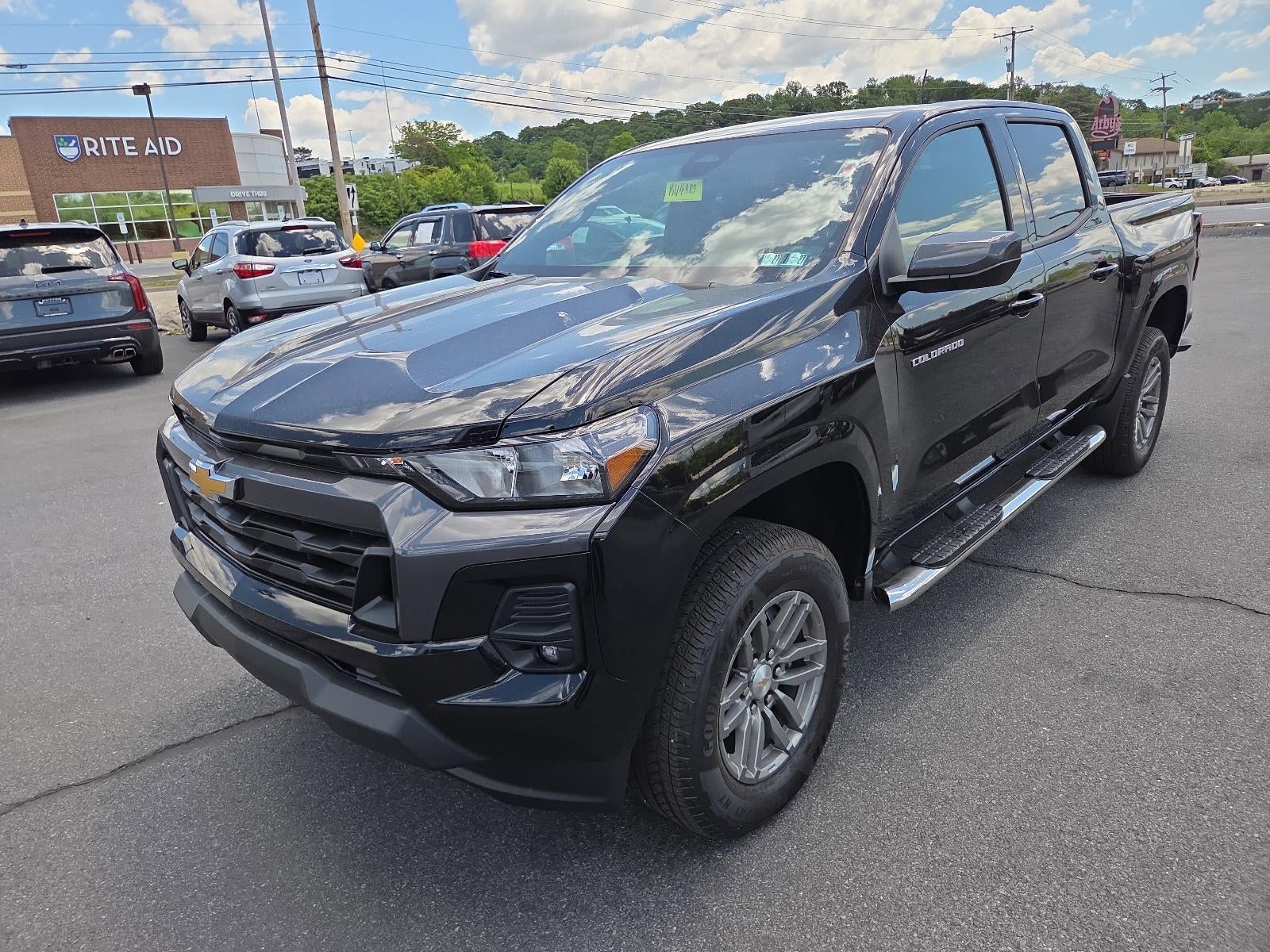 2023 Chevrolet Colorado Crew Cab Short Box 4-Wheel Drive LT