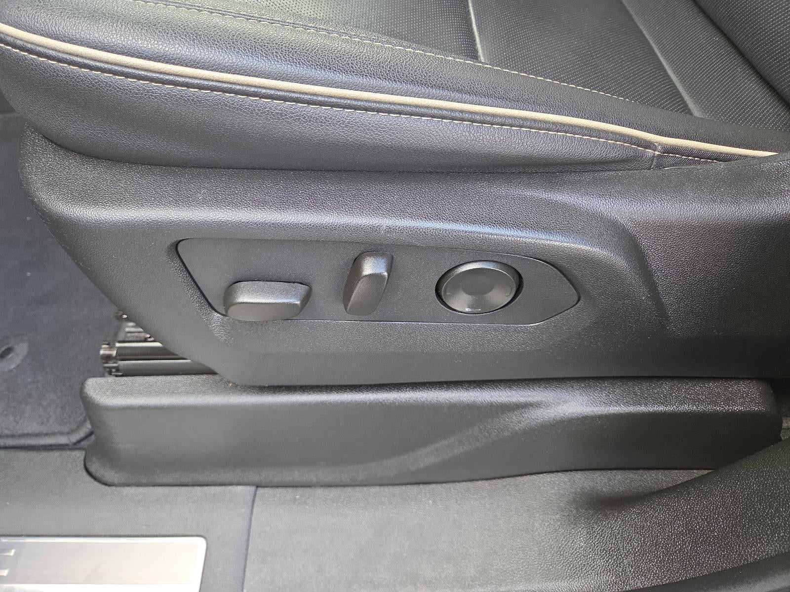 2024 GMC Yukon 4WD 4dr SLT