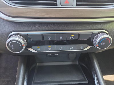 2023 Nissan Altima 2.5 SV Sedan