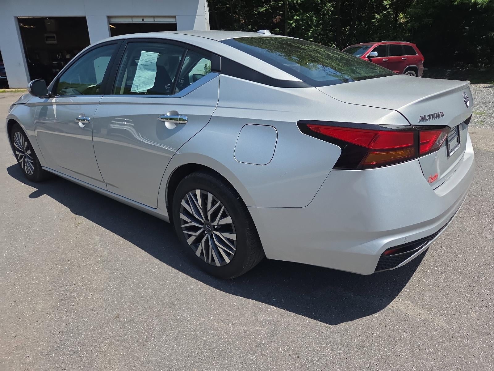 2023 Nissan Altima 2.5 SV Sedan