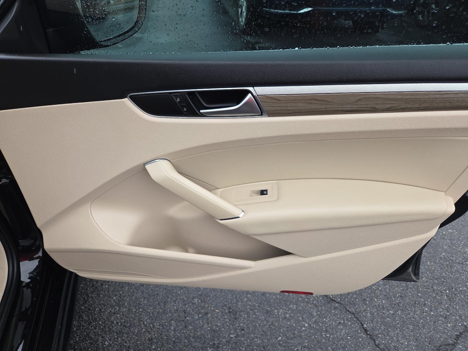 2016 Volkswagen Passat 4dr Sdn 1.8T Auto SE PZEV