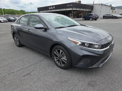 2023 Kia Forte LXS IVT