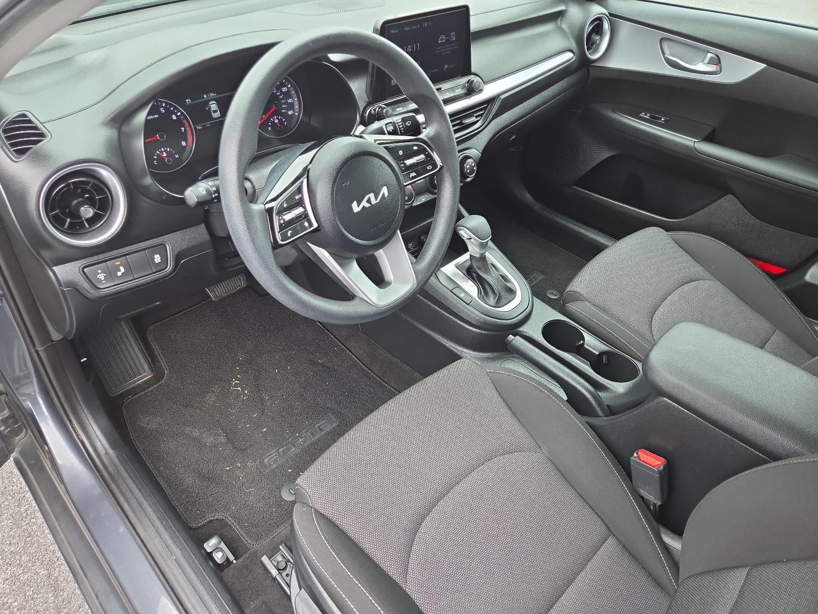 2023 Kia Forte LXS IVT