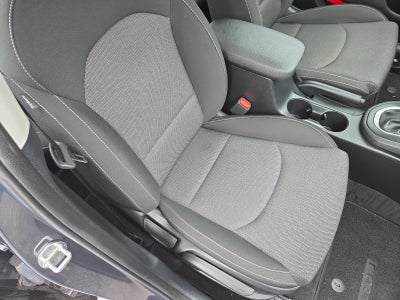 2023 Kia Forte LXS IVT