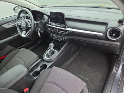 2023 Kia Forte LXS IVT