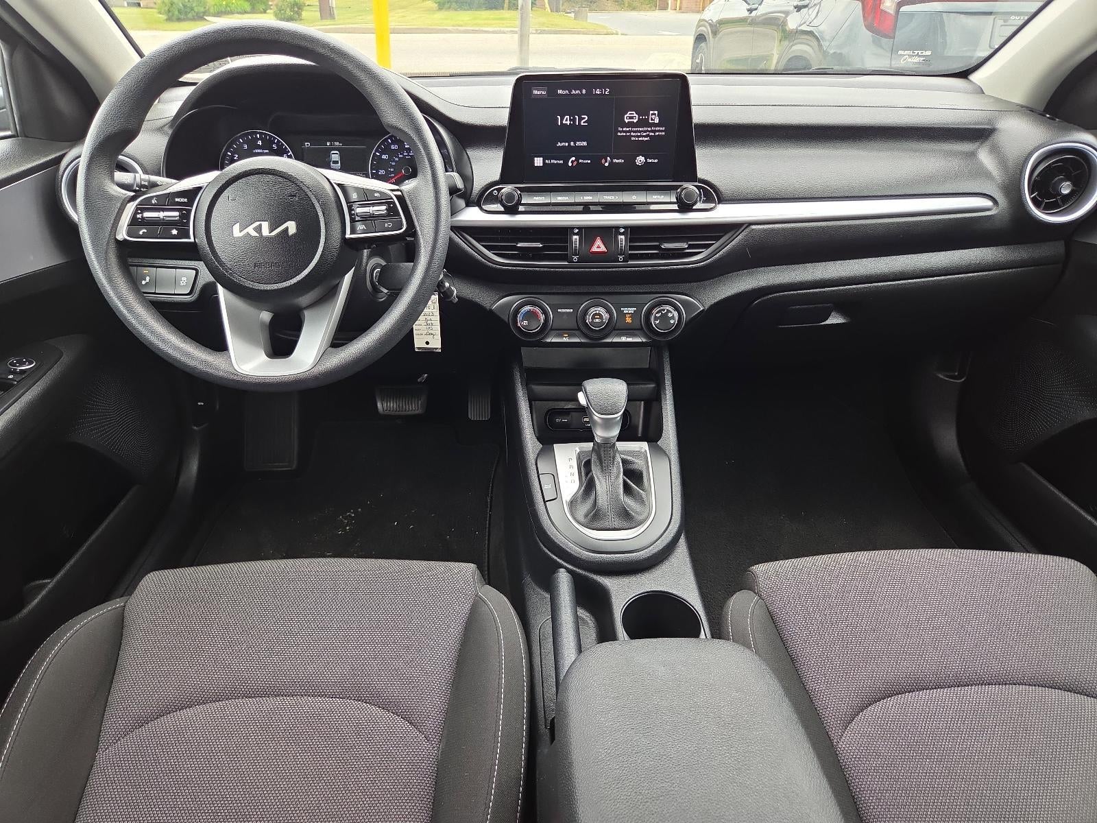 2023 Kia Forte LXS IVT