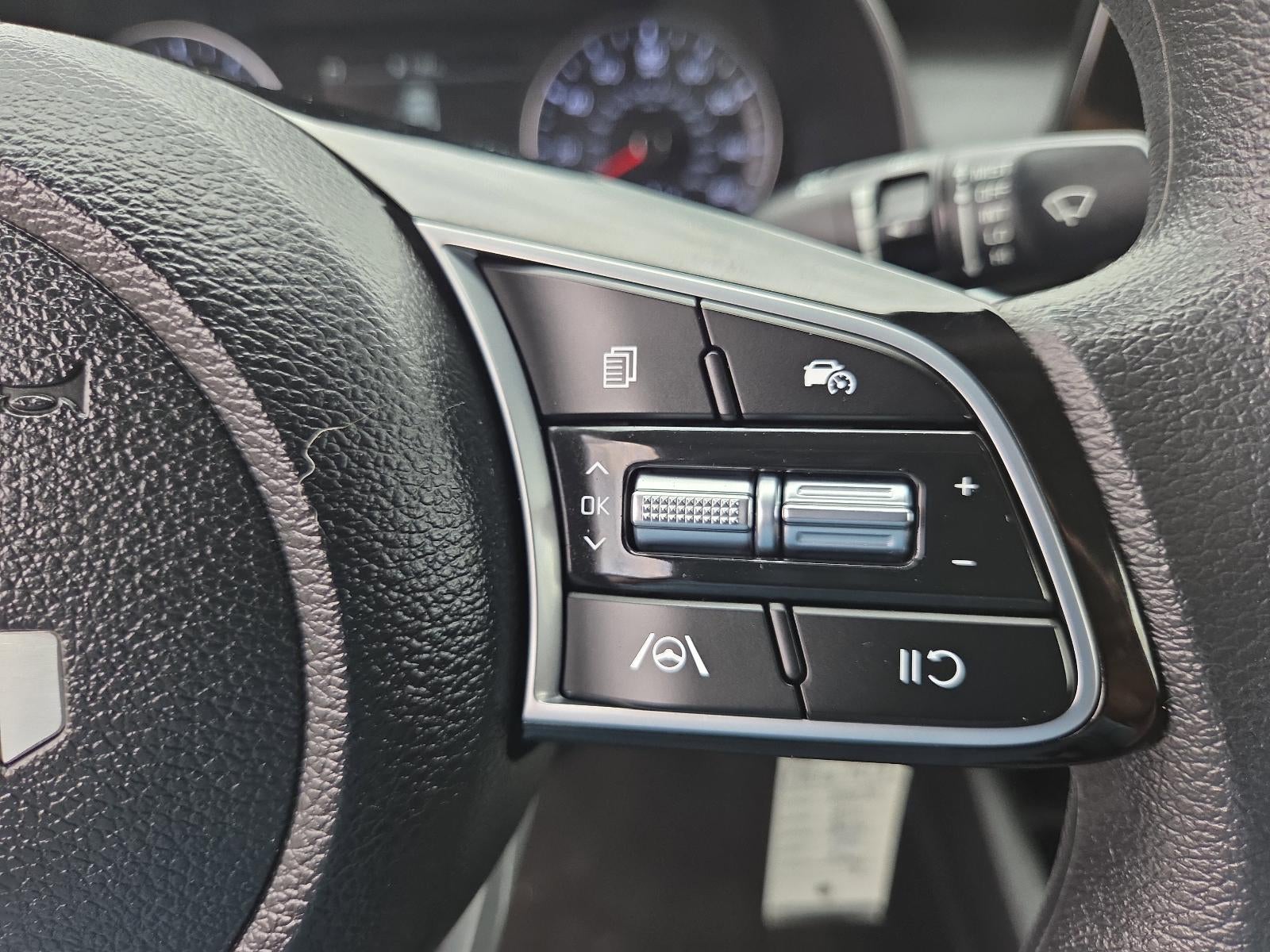 2023 Kia Forte LXS IVT