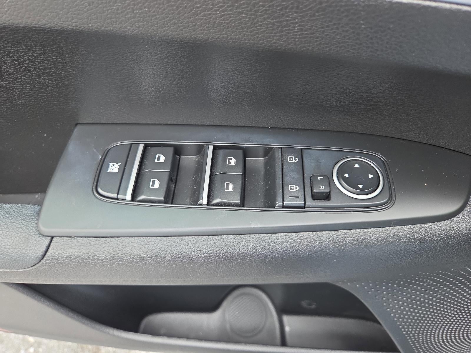 2023 Kia Forte LXS IVT