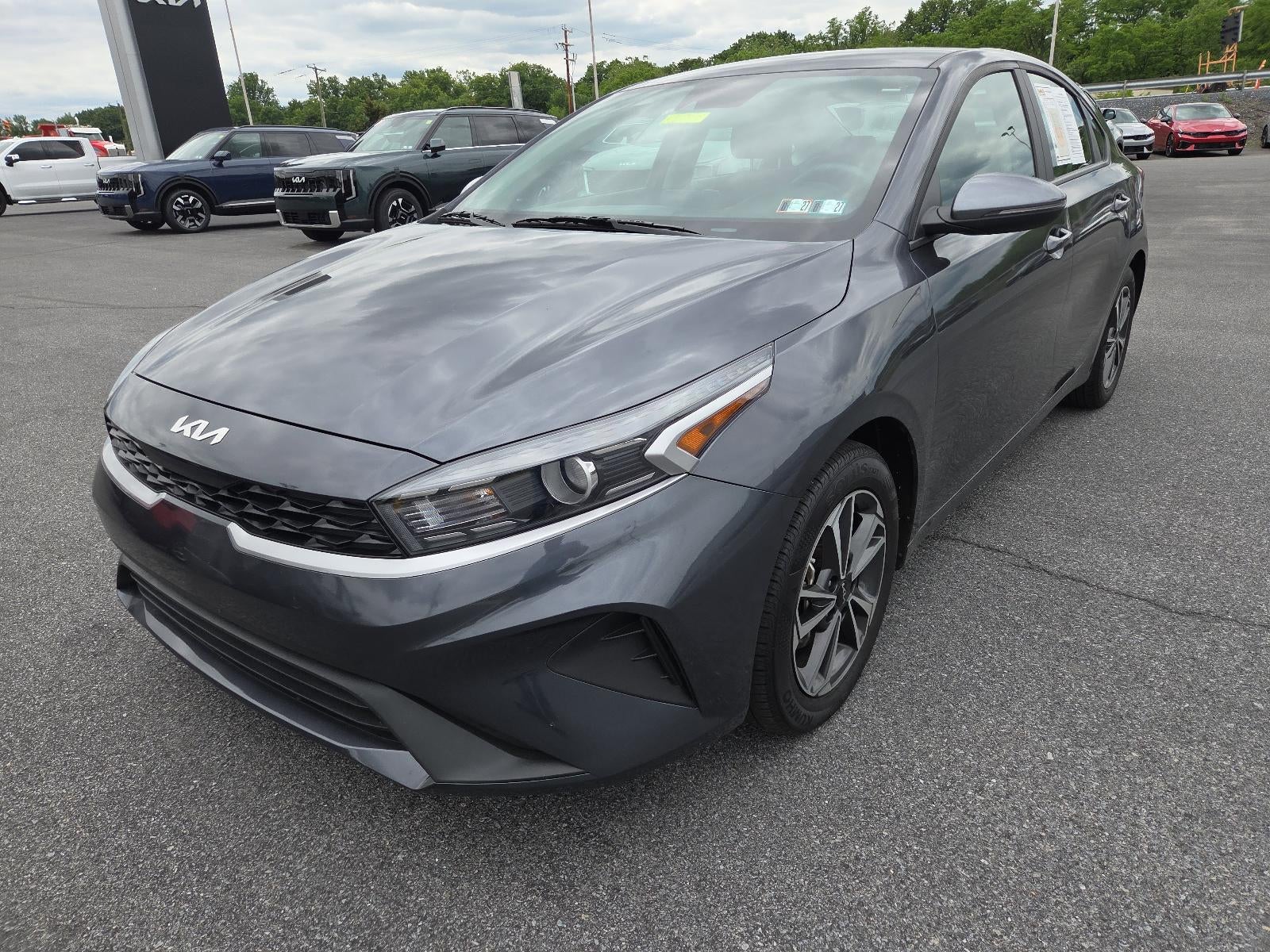 2023 Kia Forte LXS IVT