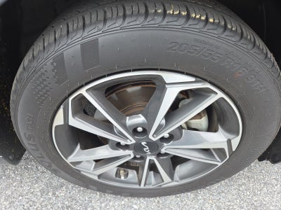 2023 Kia Forte LXS IVT