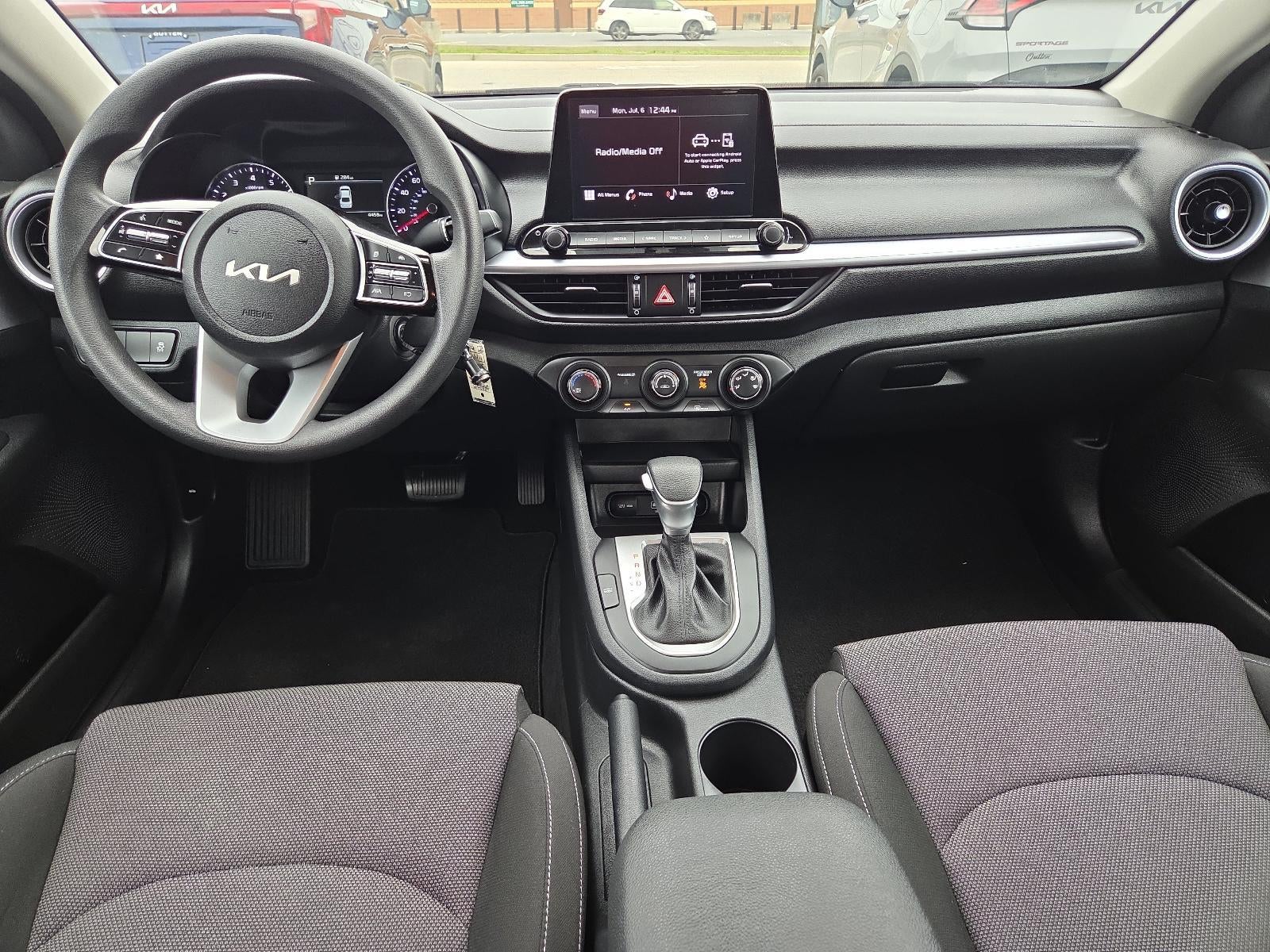 2022 Kia Forte FE IVT
