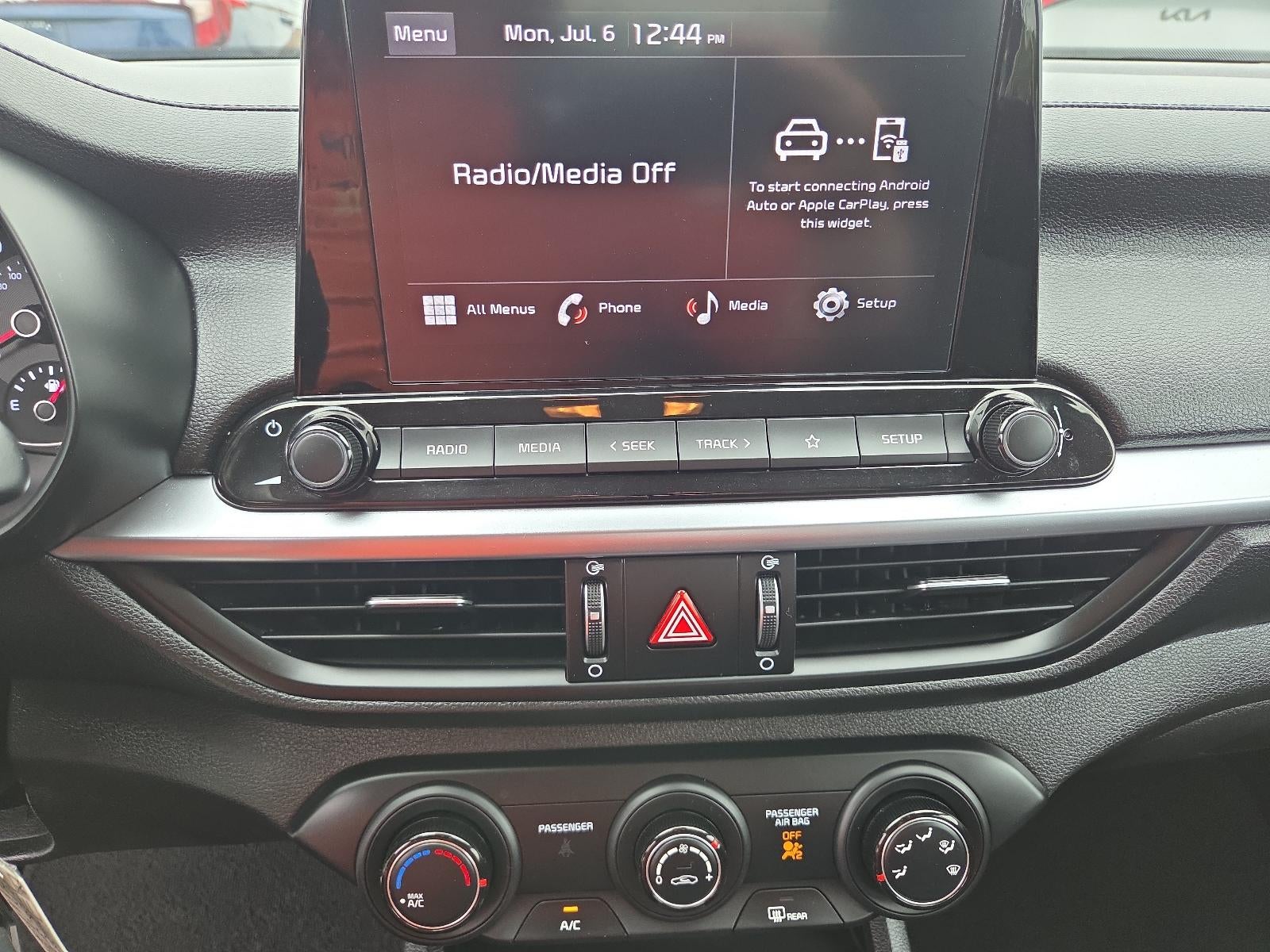 2022 Kia Forte FE IVT