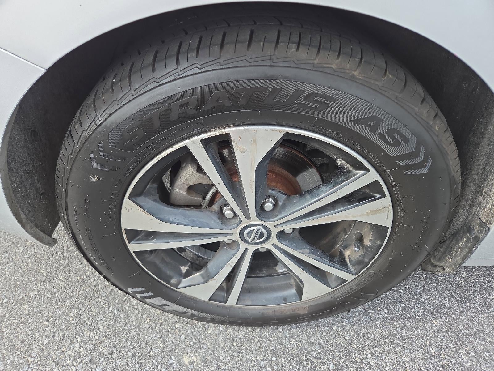 2023 Nissan Sentra SV CVT