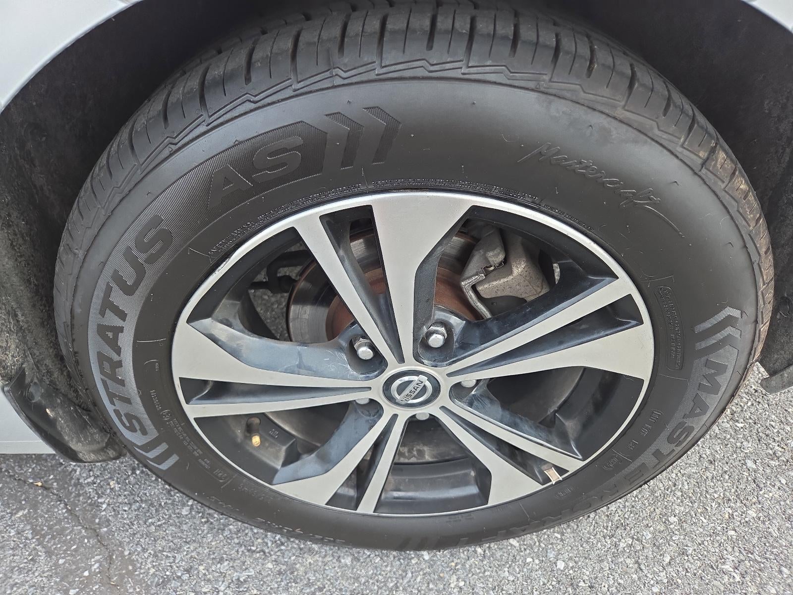 2023 Nissan Sentra SV CVT