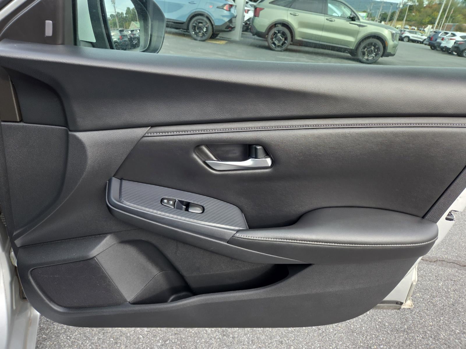 2023 Nissan Sentra SV CVT