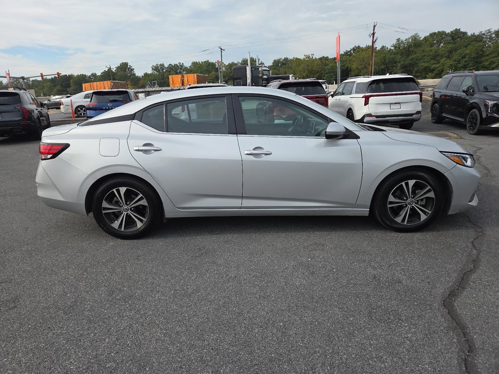 2023 Nissan Sentra SV CVT